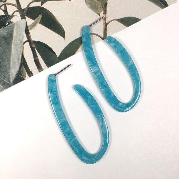 Jewelry - Resin Tortoise Shell Elongated Hoop Earrings